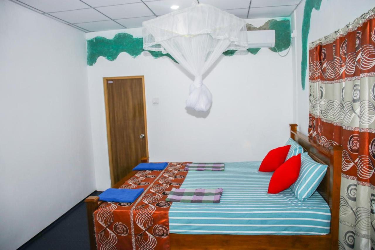 סיגירייה Sigiri Sandilu Homestay מראה חיצוני תמונה