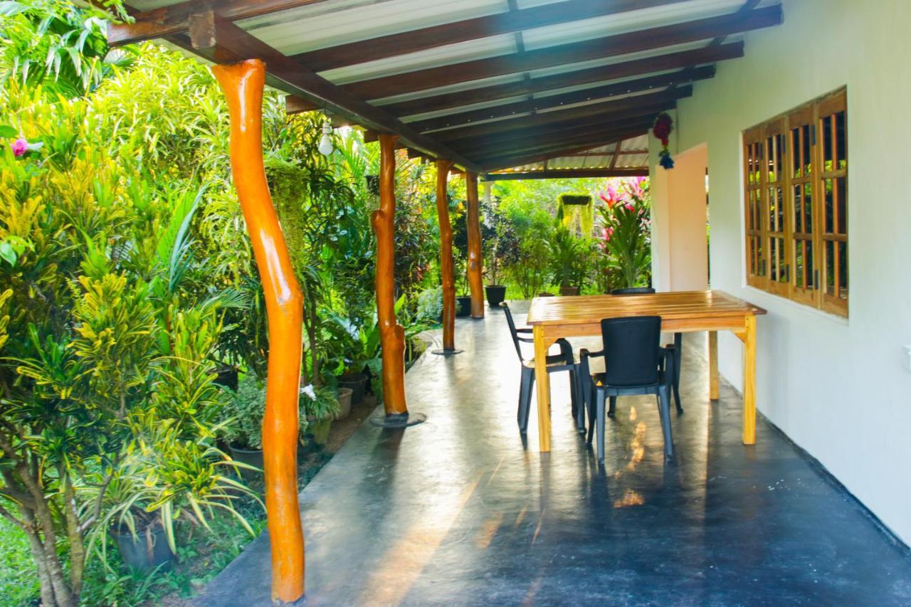 סיגירייה Sigiri Sandilu Homestay מראה חיצוני תמונה