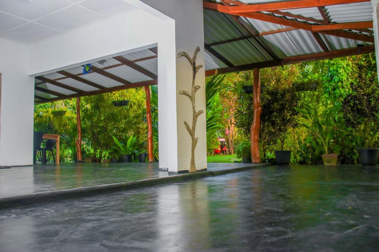 סיגירייה Sigiri Sandilu Homestay מראה חיצוני תמונה