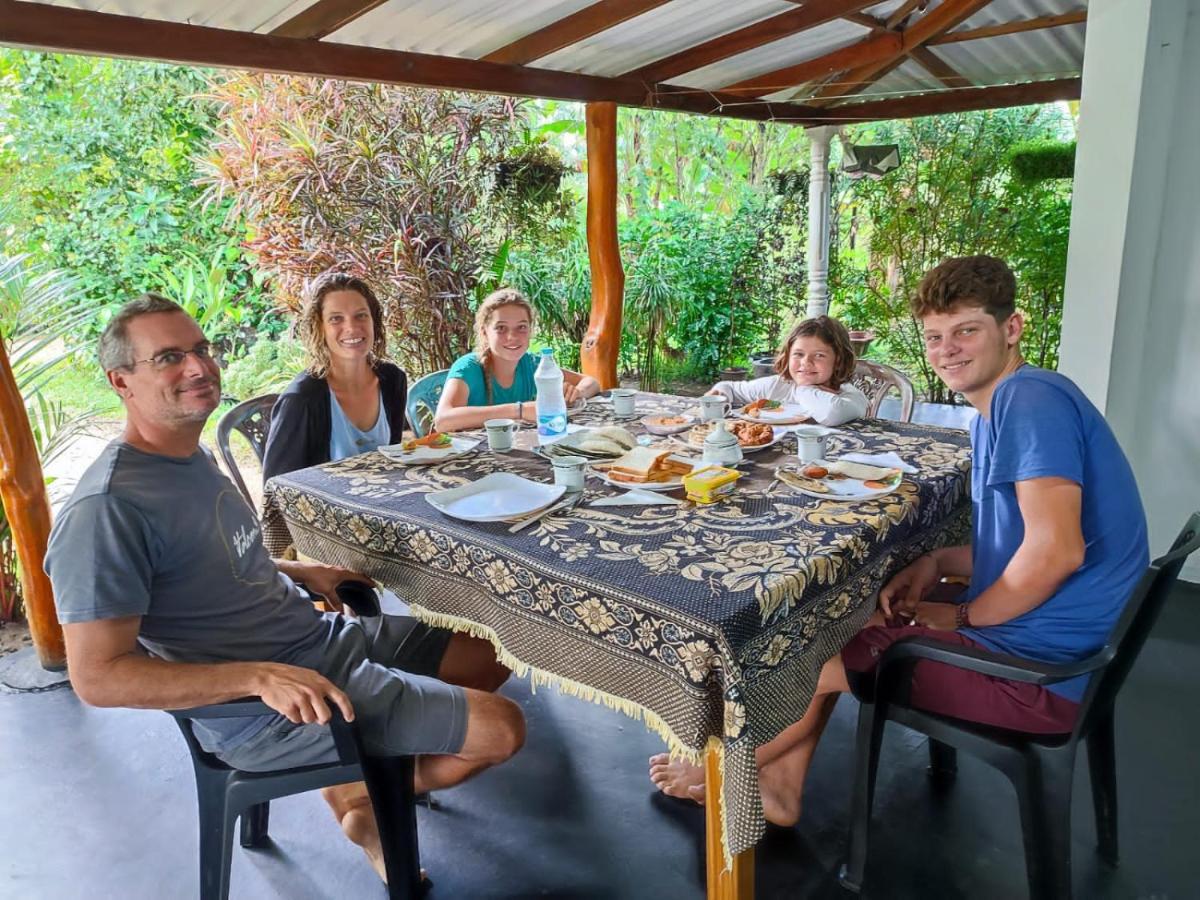 סיגירייה Sigiri Sandilu Homestay מראה חיצוני תמונה