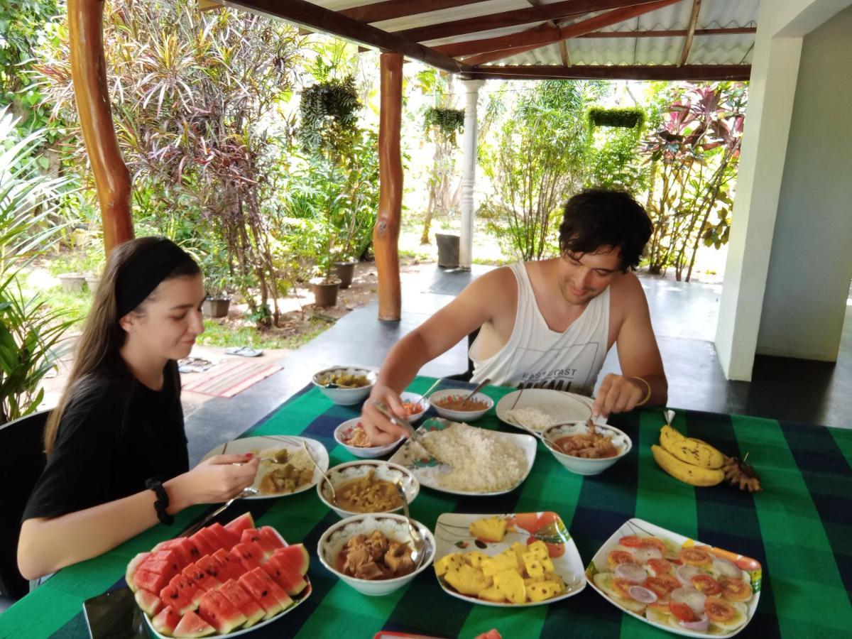 סיגירייה Sigiri Sandilu Homestay מראה חיצוני תמונה